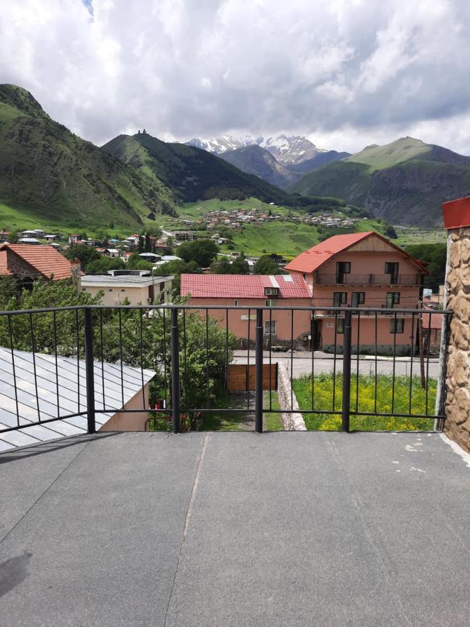 Four Season In Kazbegi Otel Dış mekan fotoğraf